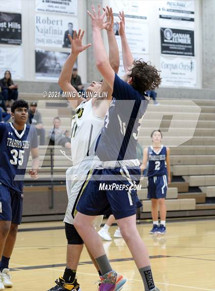 Thumbnail 2 in Capistrano Valley vs. Trabuco Hills (Aliso Niguel Classic) photogallery.
