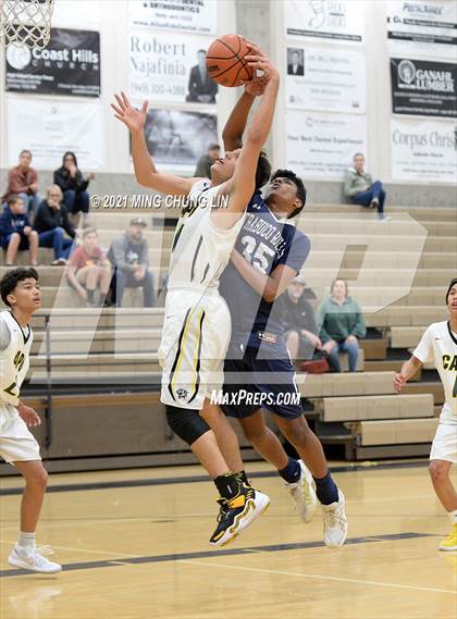 Thumbnail 2 in Capistrano Valley vs. Trabuco Hills (Aliso Niguel Classic) photogallery.