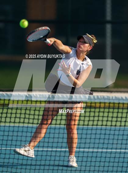 Thumbnail 1 in Plano East @ McKinney Boyd photogallery.