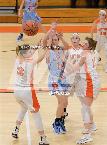 Thumbnail 3 in Lewistown @ Illini Bluffs photogallery.