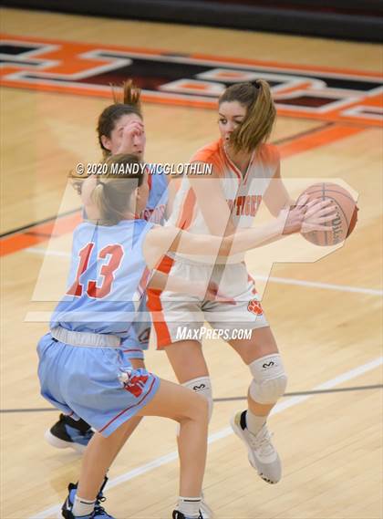 Thumbnail 1 in Lewistown @ Illini Bluffs photogallery.