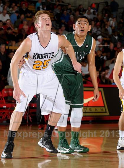 Thumbnail 3 in De La Salle vs. Foothill (Nike Extravaganza) photogallery.