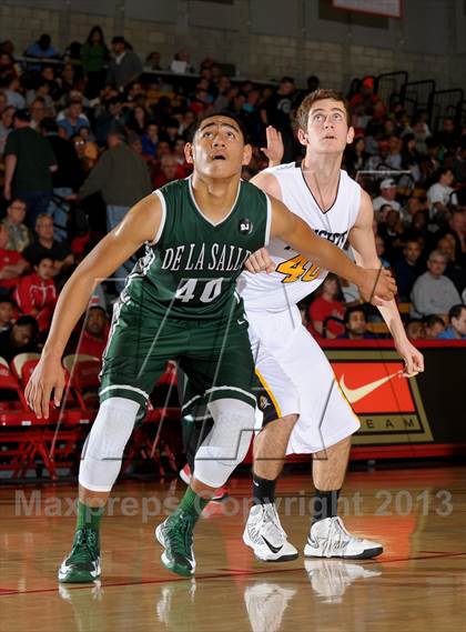 Thumbnail 3 in De La Salle vs. Foothill (Nike Extravaganza) photogallery.