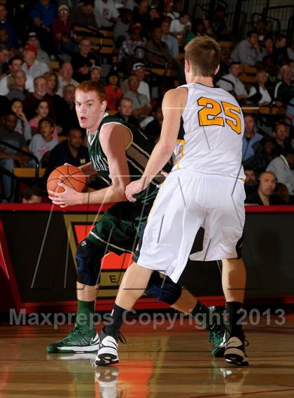 Thumbnail 1 in De La Salle vs. Foothill (Nike Extravaganza) photogallery.