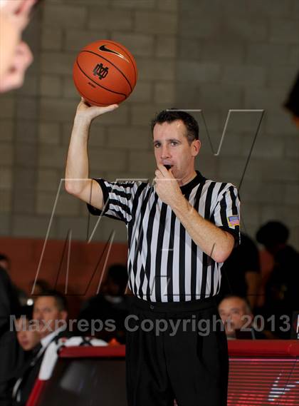 Thumbnail 2 in De La Salle vs. Foothill (Nike Extravaganza) photogallery.