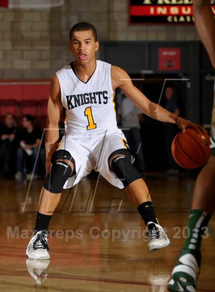 Thumbnail 1 in De La Salle vs. Foothill (Nike Extravaganza) photogallery.