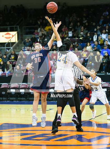 Thumbnail 1 in Baboquivari vs. Red Mesa (AIA 1A Semifinal) photogallery.