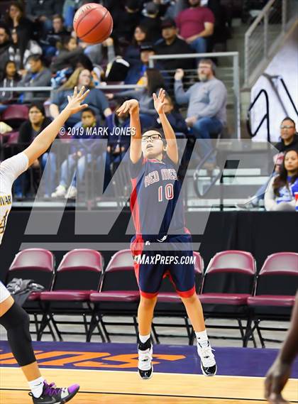Thumbnail 2 in Baboquivari vs. Red Mesa (AIA 1A Semifinal) photogallery.