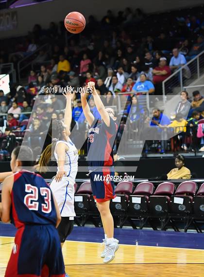 Thumbnail 3 in Baboquivari vs. Red Mesa (AIA 1A Semifinal) photogallery.