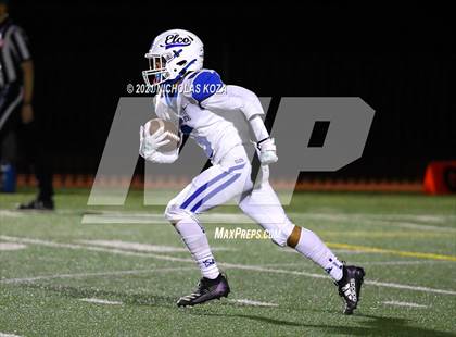 Thumbnail 1 in El Camino Real vs. Harvard-Westlake photogallery.