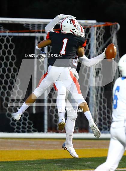Thumbnail 1 in El Camino Real vs. Harvard-Westlake photogallery.