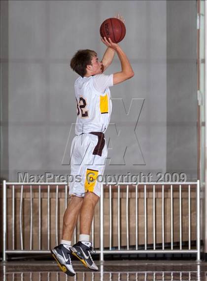 Thumbnail 1 in Washington vs Parker (MaxPreps Holiday Classic) photogallery.