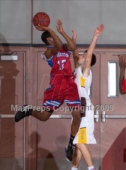 Thumbnail 2 in Washington vs Parker (MaxPreps Holiday Classic) photogallery.