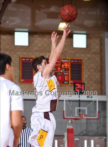 Thumbnail 1 in Washington vs Parker (MaxPreps Holiday Classic) photogallery.