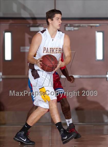 Thumbnail 2 in Washington vs Parker (MaxPreps Holiday Classic) photogallery.