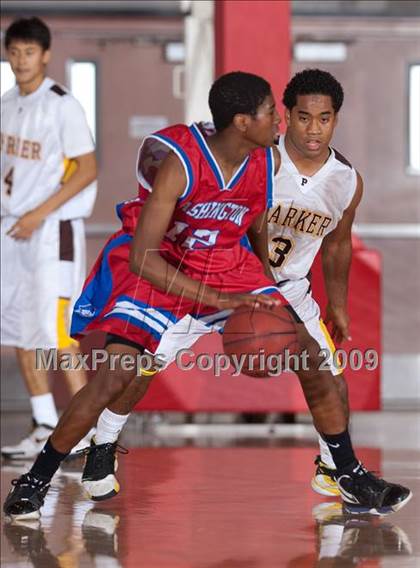 Thumbnail 3 in Washington vs Parker (MaxPreps Holiday Classic) photogallery.