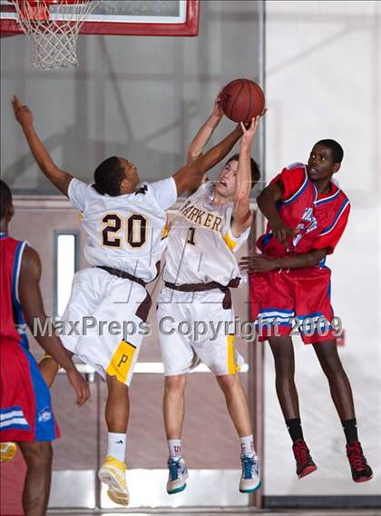 Thumbnail 3 in Washington vs Parker (MaxPreps Holiday Classic) photogallery.