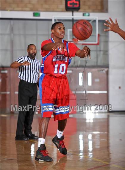 Thumbnail 1 in Washington vs Parker (MaxPreps Holiday Classic) photogallery.