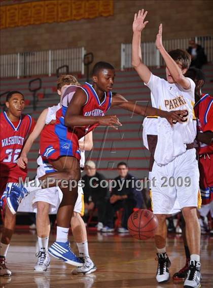 Thumbnail 1 in Washington vs Parker (MaxPreps Holiday Classic) photogallery.