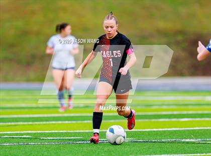 Thumbnail 3 in West Valley vs. Hockinson (WIAA 2A Semi Final) photogallery.