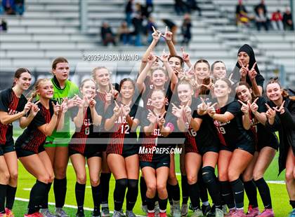 Thumbnail 2 in West Valley vs. Hockinson (WIAA 2A Semi Final) photogallery.