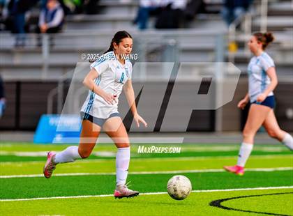 Thumbnail 3 in West Valley vs. Hockinson (WIAA 2A Semi Final) photogallery.