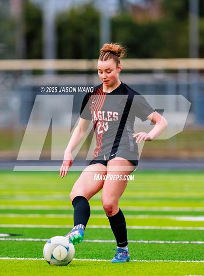 Thumbnail 2 in West Valley vs. Hockinson (WIAA 2A Semi Final) photogallery.