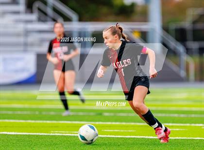 Thumbnail 3 in West Valley vs. Hockinson (WIAA 2A Semi Final) photogallery.