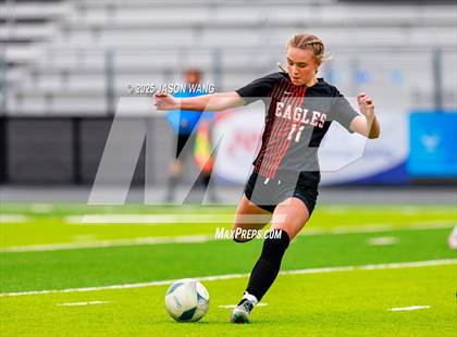 Thumbnail 2 in West Valley vs. Hockinson (WIAA 2A Semi Final) photogallery.