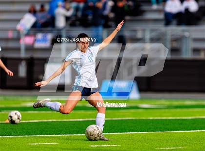 Thumbnail 3 in West Valley vs. Hockinson (WIAA 2A Semi Final) photogallery.