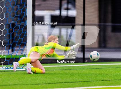 Thumbnail 1 in West Valley vs. Hockinson (WIAA 2A Semi Final) photogallery.