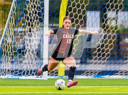 Thumbnail 3 in West Valley vs. Hockinson (WIAA 2A Semi Final) photogallery.