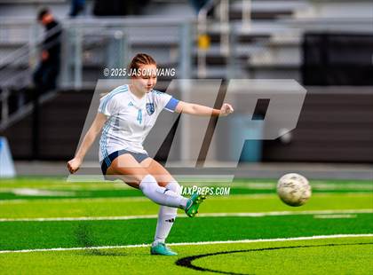 Thumbnail 3 in West Valley vs. Hockinson (WIAA 2A Semi Final) photogallery.