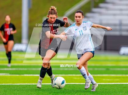 Thumbnail 3 in West Valley vs. Hockinson (WIAA 2A Semi Final) photogallery.