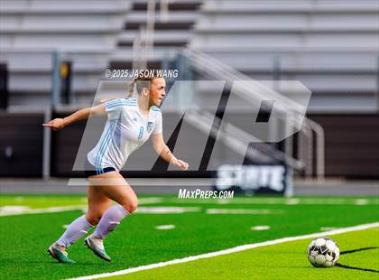 Thumbnail 3 in West Valley vs. Hockinson (WIAA 2A Semi Final) photogallery.