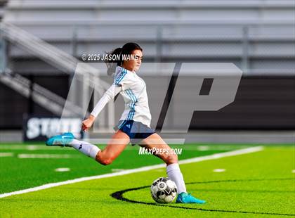 Thumbnail 2 in West Valley vs. Hockinson (WIAA 2A Semi Final) photogallery.