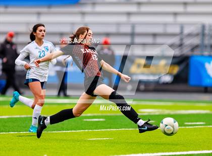 Thumbnail 3 in West Valley vs. Hockinson (WIAA 2A Semi Final) photogallery.