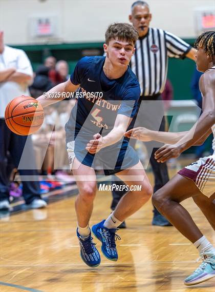 Thumbnail 3 in Deer Park vs Smithtown West (NYSPHSAA Section XI Class AA Semifinals) photogallery.