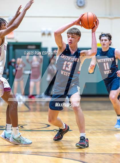 Thumbnail 3 in Deer Park vs Smithtown West (NYSPHSAA Section XI Class AA Semifinals) photogallery.