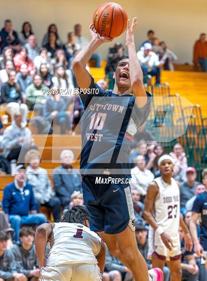 Thumbnail 1 in Deer Park vs Smithtown West (NYSPHSAA Section XI Class AA Semifinals) photogallery.