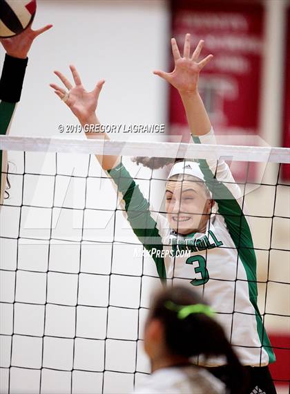 Thumbnail 2 in Mansfield vs Carroll (UIL 6A Area Playoff) photogallery.