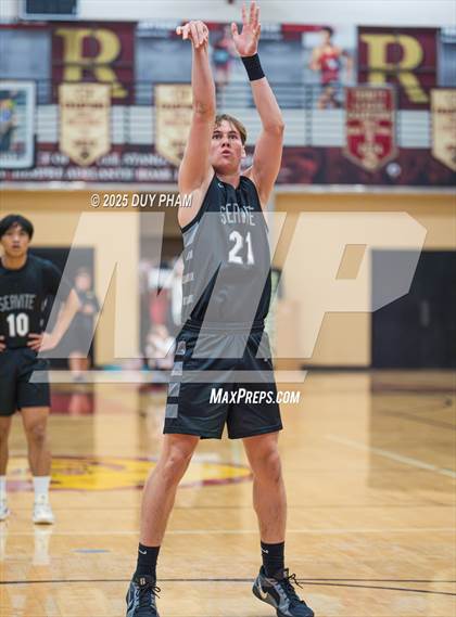 Thumbnail 3 in Servite @ JSerra Catholic photogallery.