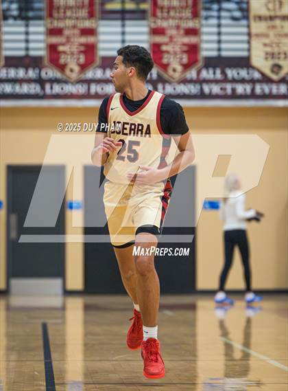 Thumbnail 2 in Servite @ JSerra Catholic photogallery.