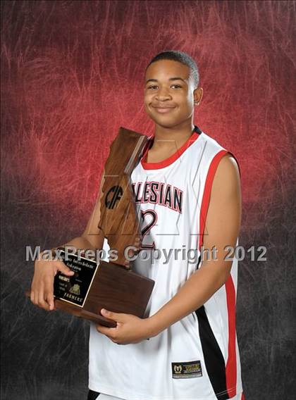Thumbnail 3 in Salesian (CIF State D4 Award Photos) photogallery.