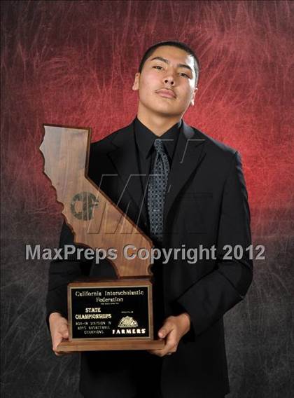 Thumbnail 3 in Salesian (CIF State D4 Award Photos) photogallery.