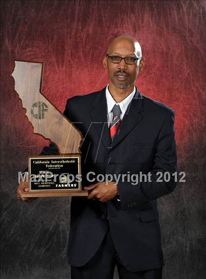 Thumbnail 1 in Salesian (CIF State D4 Award Photos) photogallery.