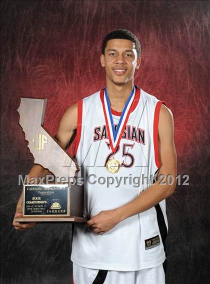 Thumbnail 2 in Salesian (CIF State D4 Award Photos) photogallery.