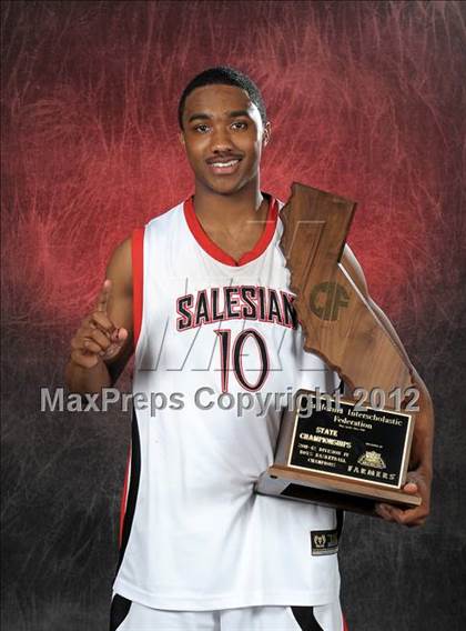 Thumbnail 1 in Salesian (CIF State D4 Award Photos) photogallery.
