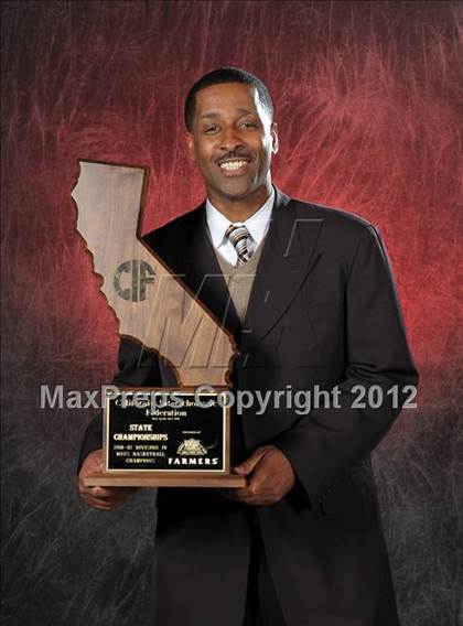 Thumbnail 3 in Salesian (CIF State D4 Award Photos) photogallery.