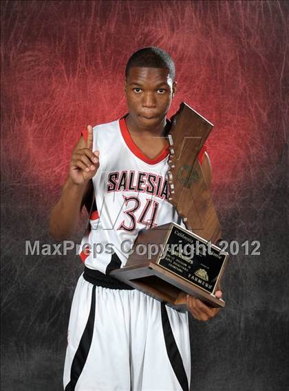 Thumbnail 3 in Salesian (CIF State D4 Award Photos) photogallery.